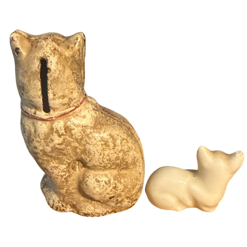 Antique Cast Iron Cat Still Bank Red Bow & Small Ceramic Kitten Figurine Set - Picture 2 of 3